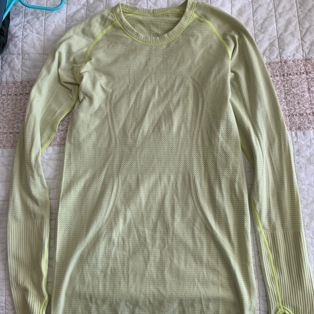 lululemon EUC LS swiftly tech size 6